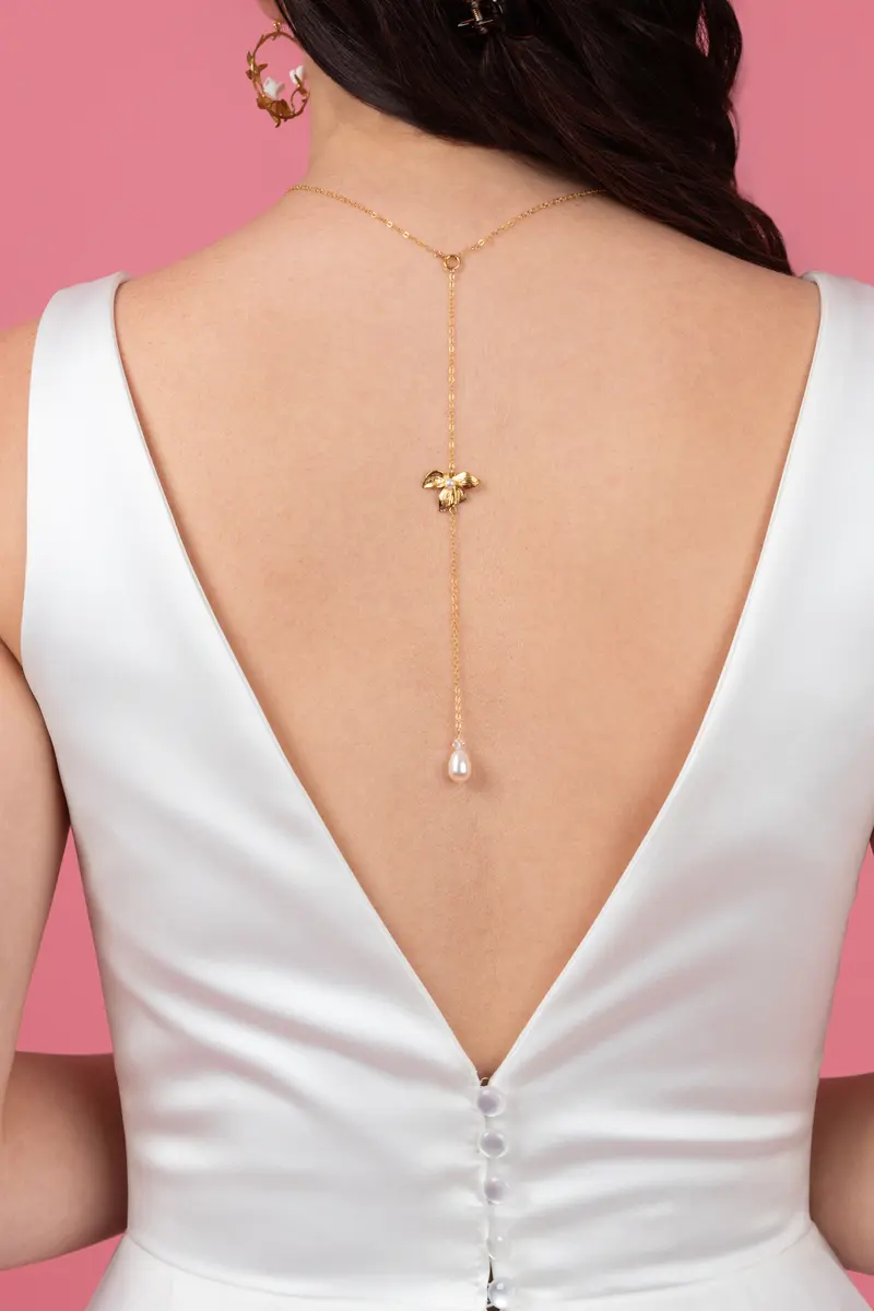 Collier “Orchidée Impériale” Élégance & Nacre