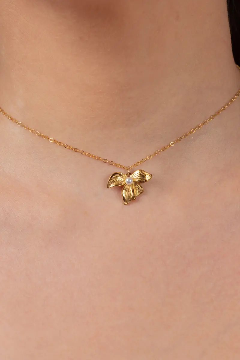 Collier “Orchidée Impériale” Élégance & Nacre
