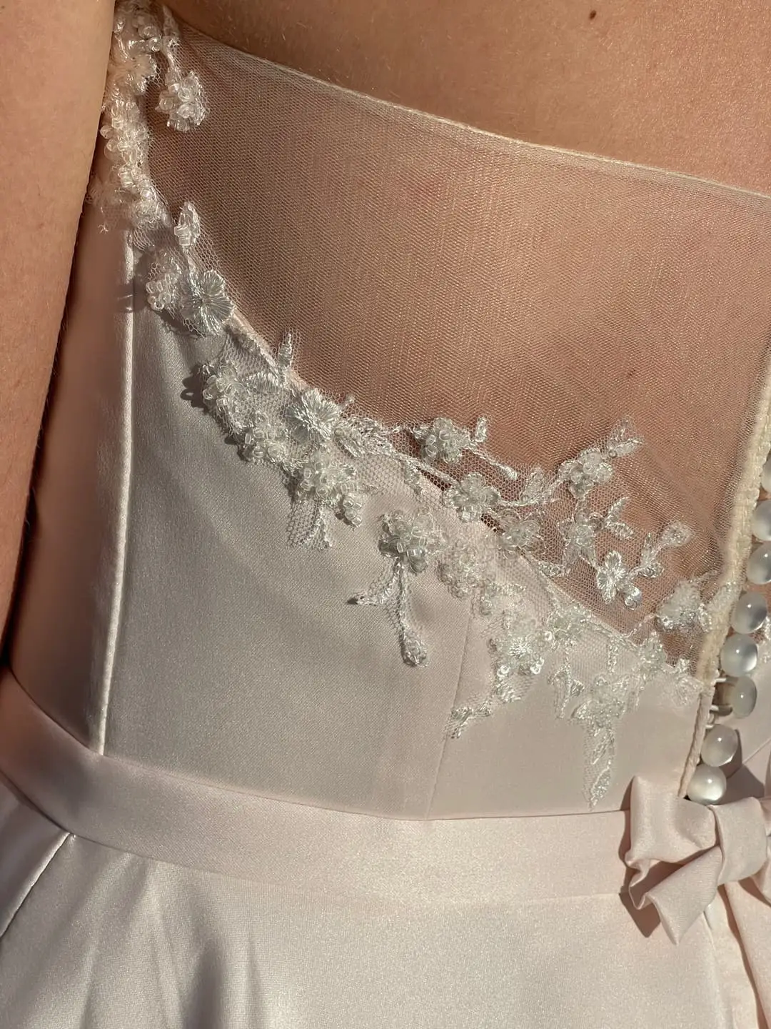 Robe-Elisa-details-dos